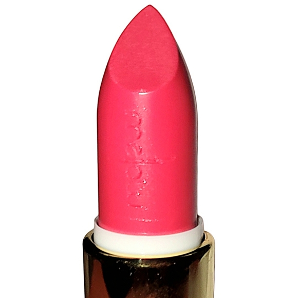 Mellow Cosmetics Creamy Matte Lipstick shade Danger Zone - Picture 7 of 9